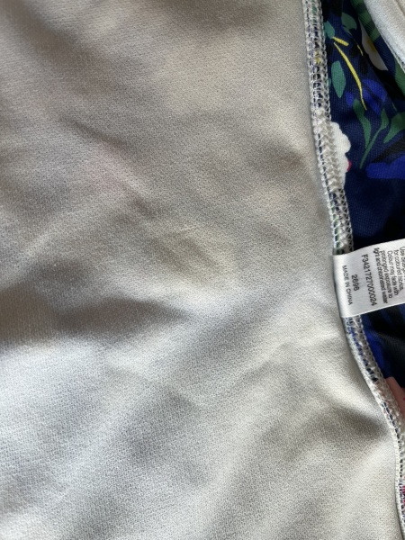 To share how I successfully removed sun cream stains with photo evidence!