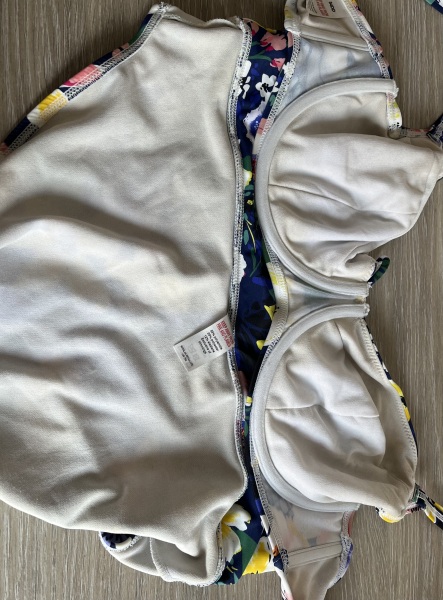 To share how I successfully removed sun cream stains with photo evidence!