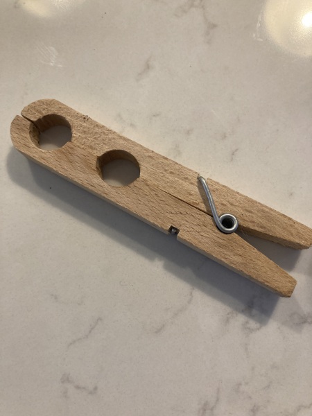 Clothes-peg like plant clips; anyone know where I can buy them?