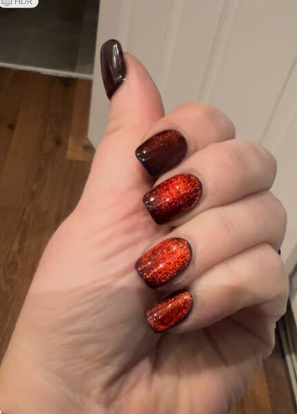 I want to see your nails!