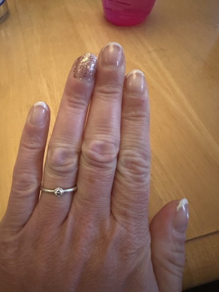 I want to see your nails!