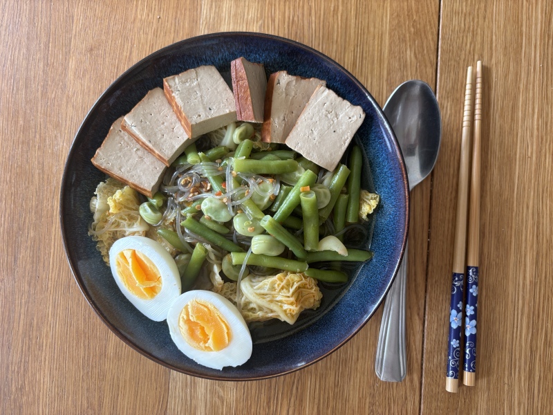 What we ate today in a calorie deficit - whole food  edition (and how do we feel?)