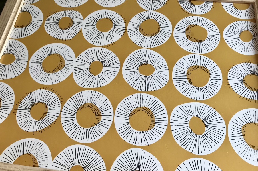 Searching for a fabric. Can anyone identify it?