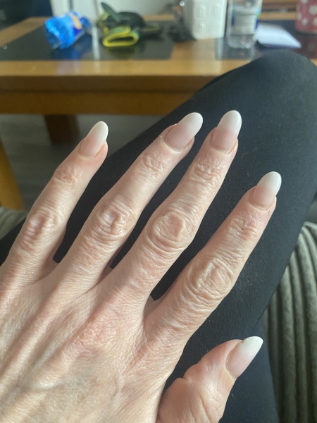 I want to see your nails!