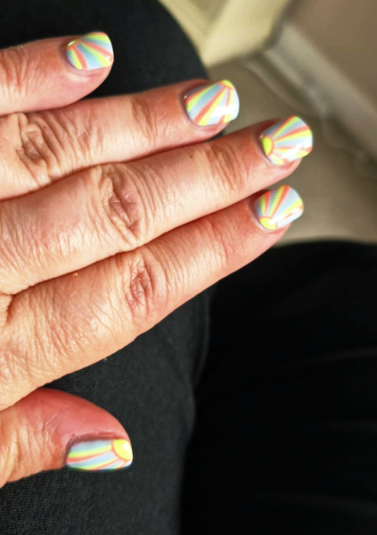 I want to see your nails!