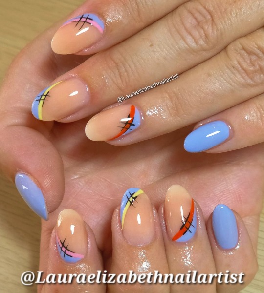 I want to see your nails!