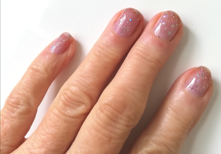 I want to see your nails!