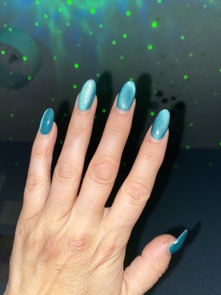 I want to see your nails!