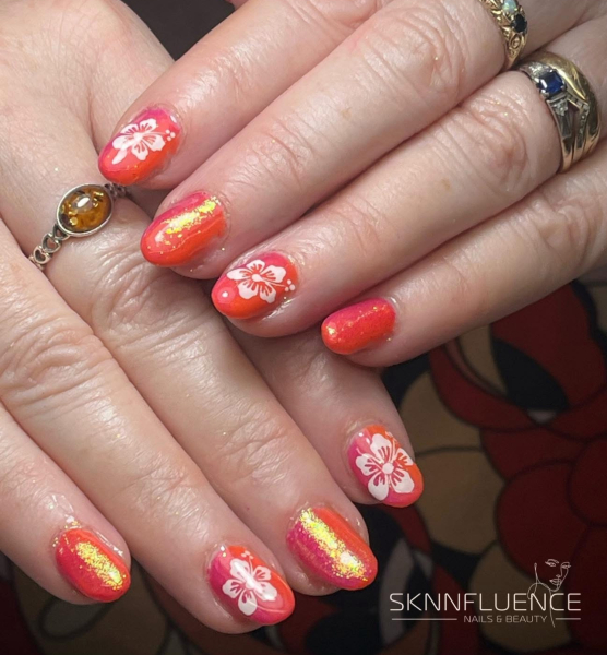 I want to see your nails!