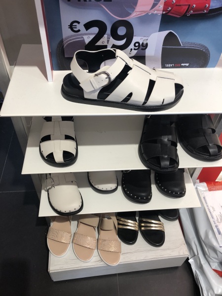 Chic French woman or old man sandal? Help.