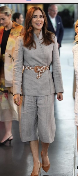 Royal Style: a day starts well if it starts with Mary of Teck.