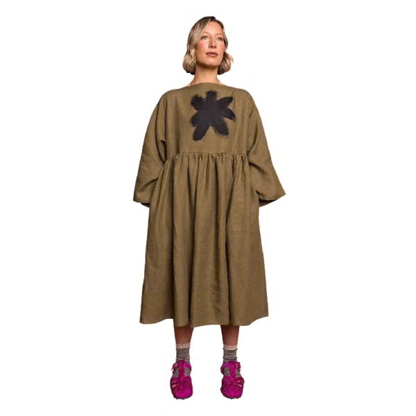 Wedding guest outfit, seriously?