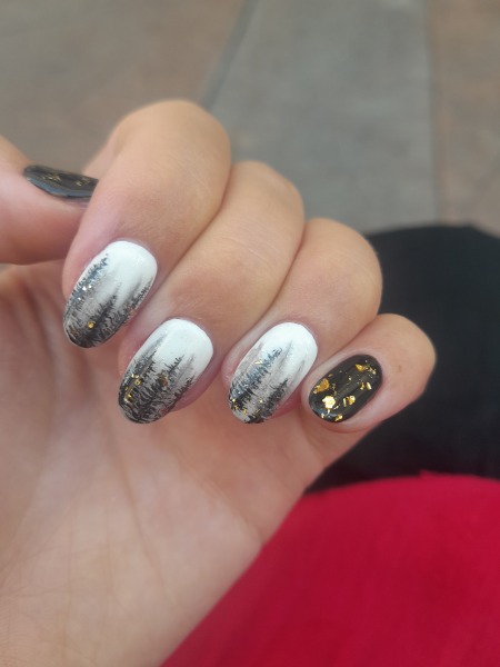I want to see your nails!