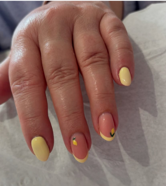 I want to see your nails!
