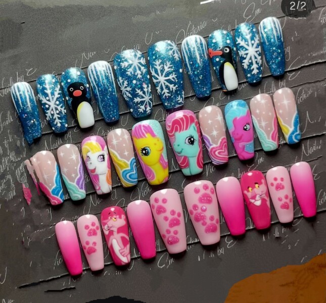 I want to see your nails!