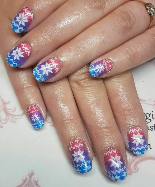 I want to see your nails!