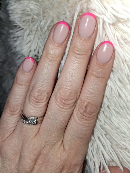 I want to see your nails!