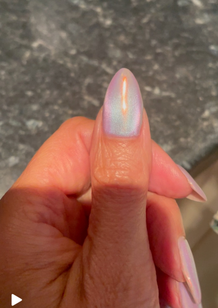 I want to see your nails!