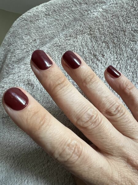 I want to see your nails!