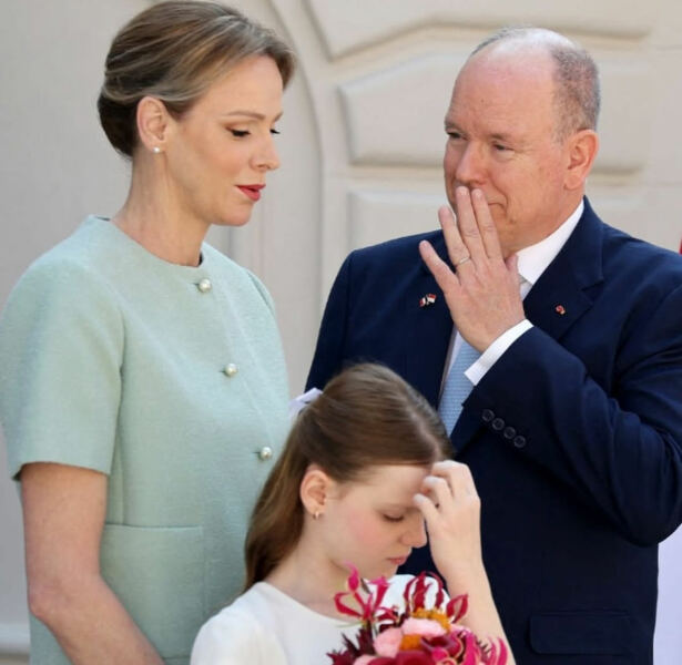 Royal Style: a day starts well if it starts with Mary of Teck.