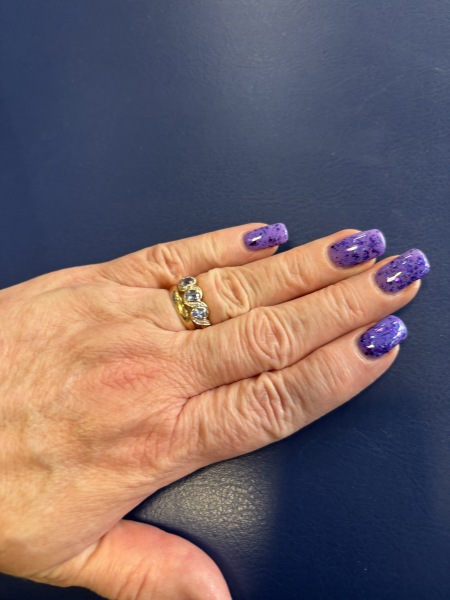 I want to see your nails!