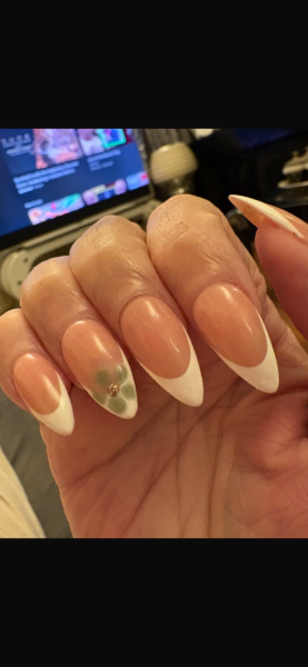 I want to see your nails!