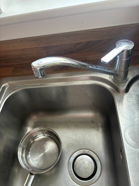 Can any gardeners recommend a suitable kitchen hope pipe please?