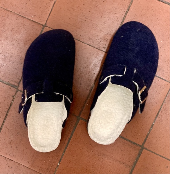 Slipper clogs bargain buy