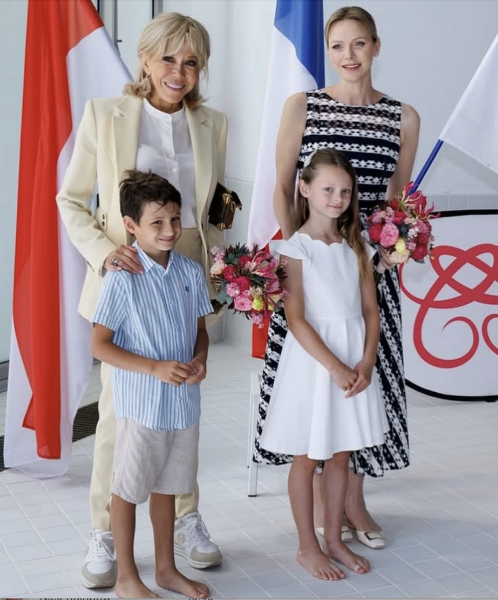 Royal Style: a day starts well if it starts with Mary of Teck.