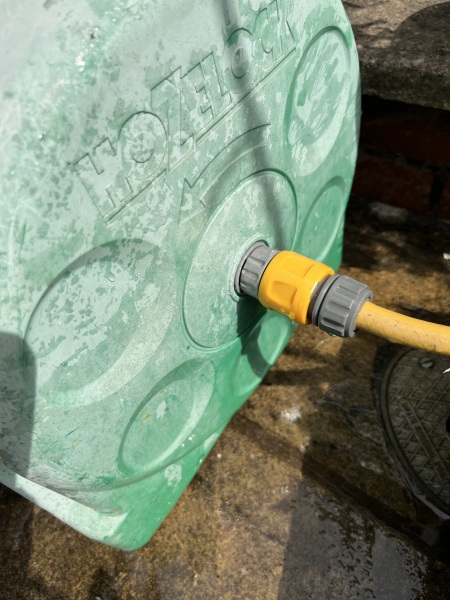 Leaky hose connection