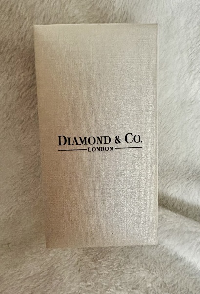 Which shop is this bracelet from?