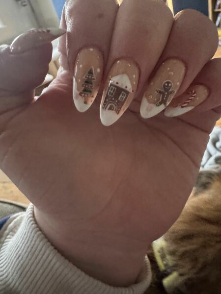 I want to see your nails!