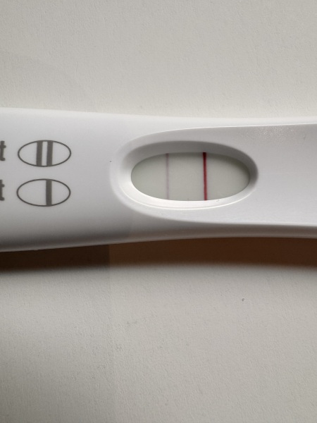 Line eyes please- 9 DPO are there positive
