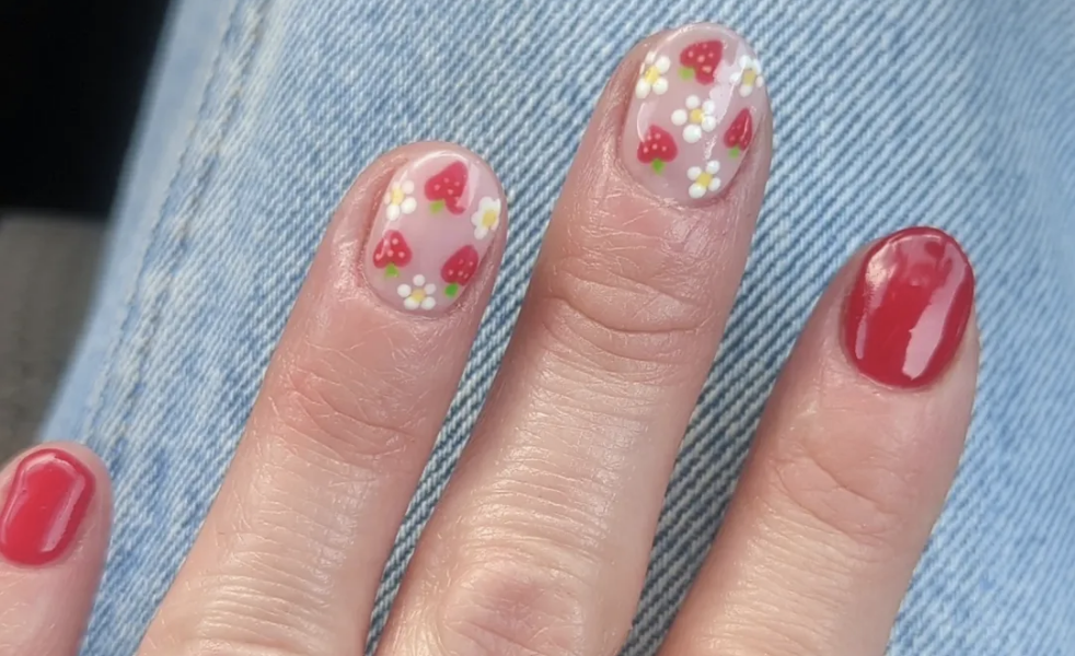 I want to see your nails!