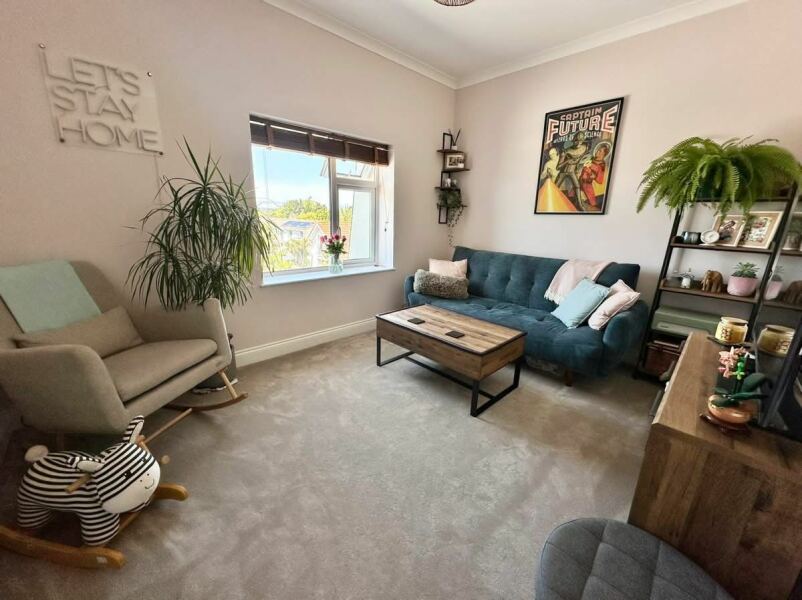 Have you painted a lounge/ other room in plaster pink/ beige colour?