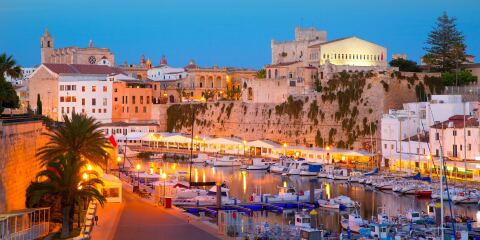 Nice city/ town on a sandy beach?