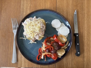 What we ate today in a calorie deficit - whole food  edition (and how do we feel?)