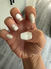 I want to see your nails!