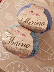 Woolly Hugs. Desperately sad news we are afraid. Making a Blanket for lovely Swashbuckled whose son has tragically died.