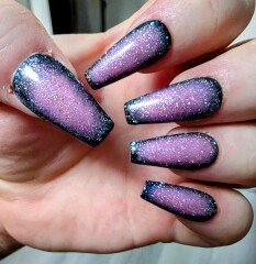 I want to see your nails!