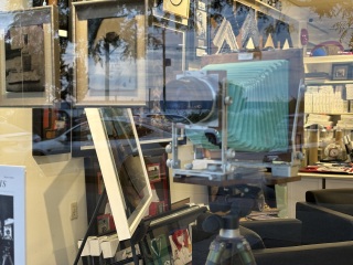 Come and tell us your dull and unexciting news 33: Calmly through the day