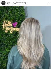 To be unhappy with this hair?