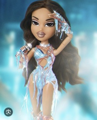 Juno Dawson calls feminists 'maggots'