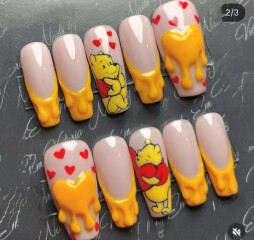 I want to see your nails!