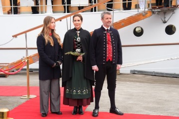 Royal Style: a day starts well if it starts with Mary of Teck.