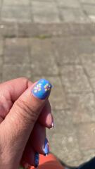 I want to see your nails!