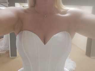 No wedding dress 6 weeks before the wedding...