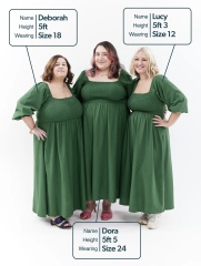 Effortlessly stylish wedding outfit for a size 16