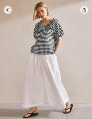 What top for this skirt?