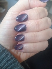 I want to see your nails!